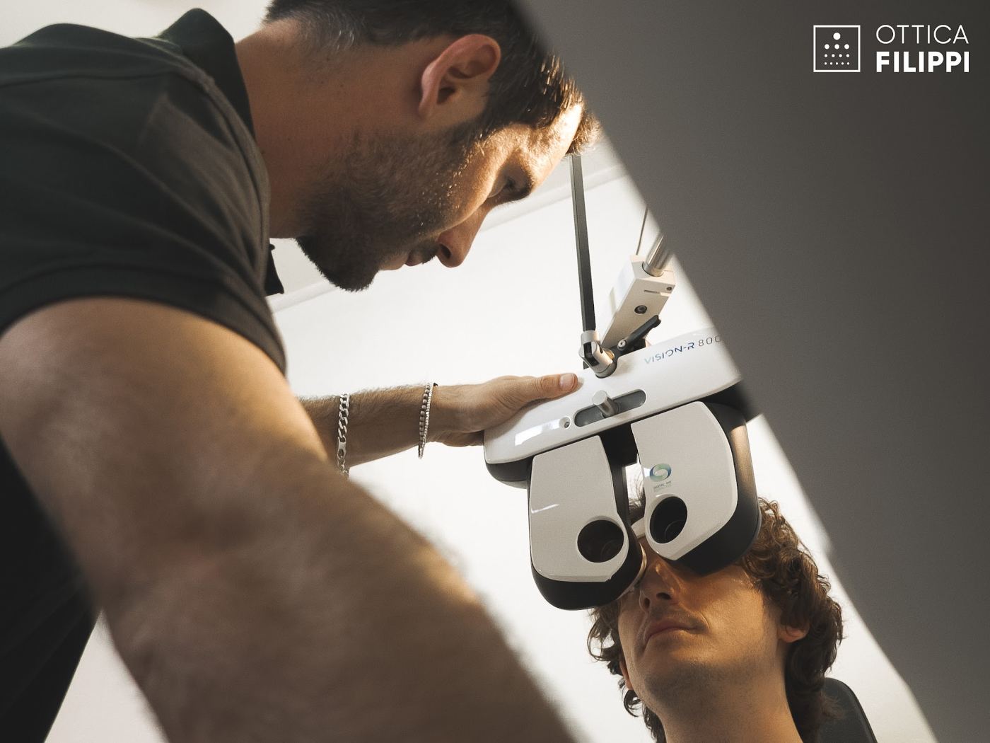 Forottero digitale Vision-R 800 per lenti su misura, Ottica Filippi Bordighera